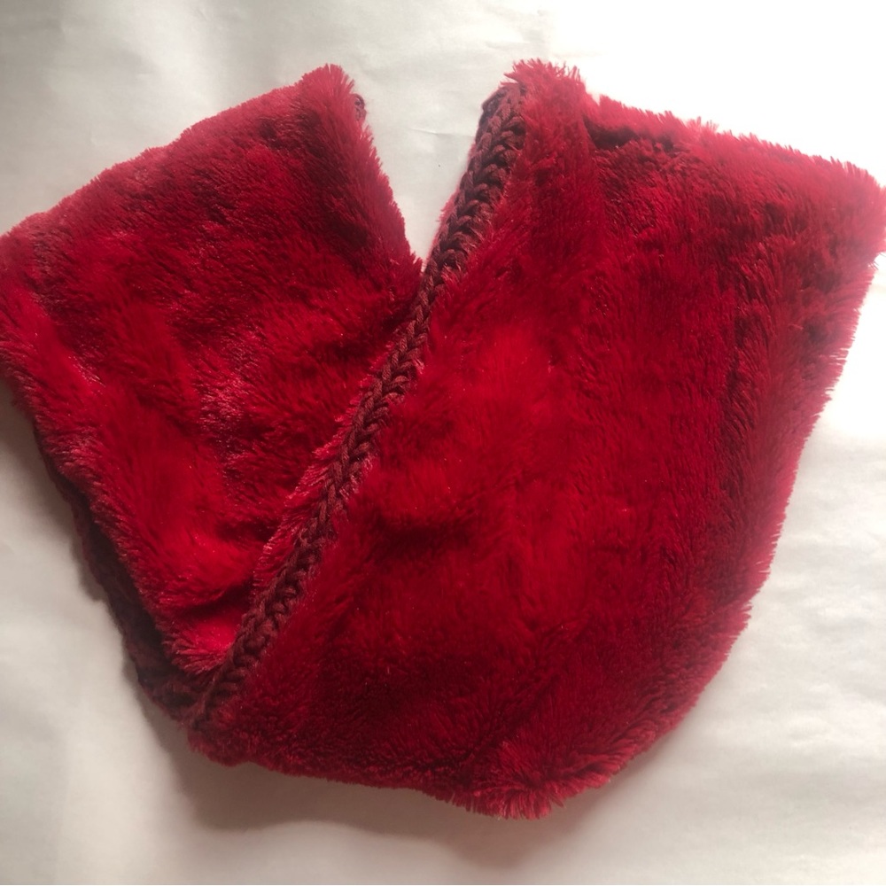 ❤️Red reversible acrylic/ faux fur infinity scarf